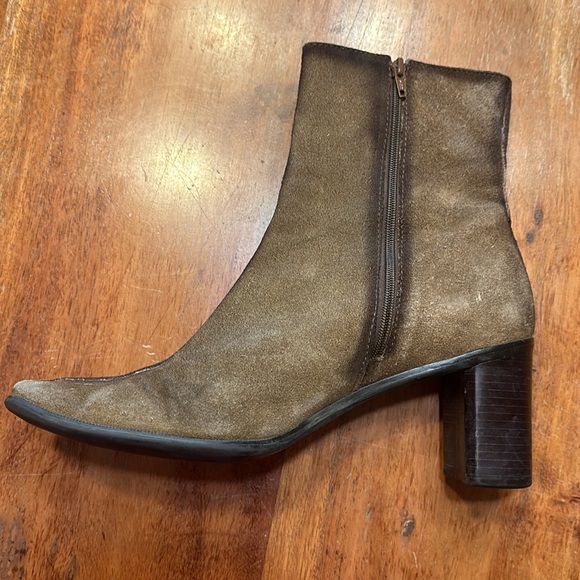 Franco Sarto Vintage Suede Boots - Picture 4 of 10